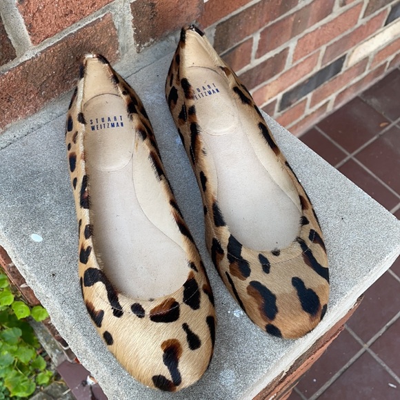 Stuart Weitzman Shoes - Stuart Weitzman suede leopard print flats. SZ: 8M